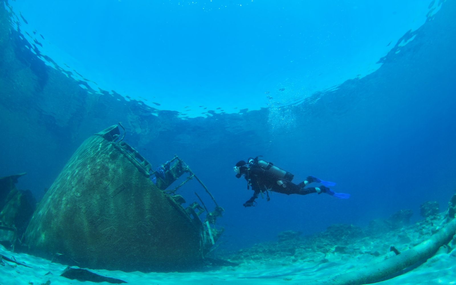 Caves, Walls & Ancient Cargo